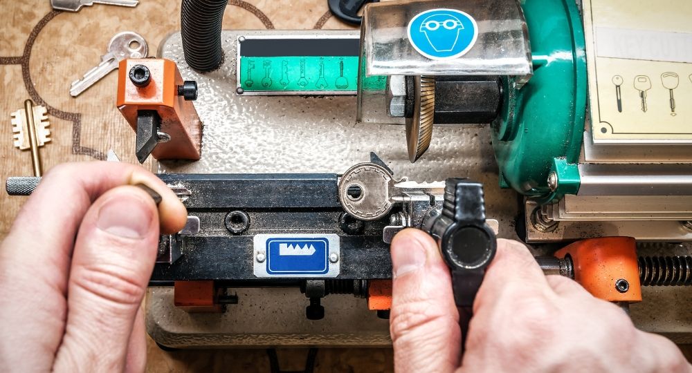 How to Become a Locksmith in Ontario